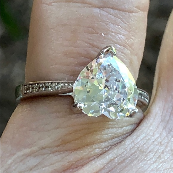 🚨50% off! 4ct 5A 925 Sterling Stunning Heart Ring! GORGEOUS RING! - Picture 11 of 16